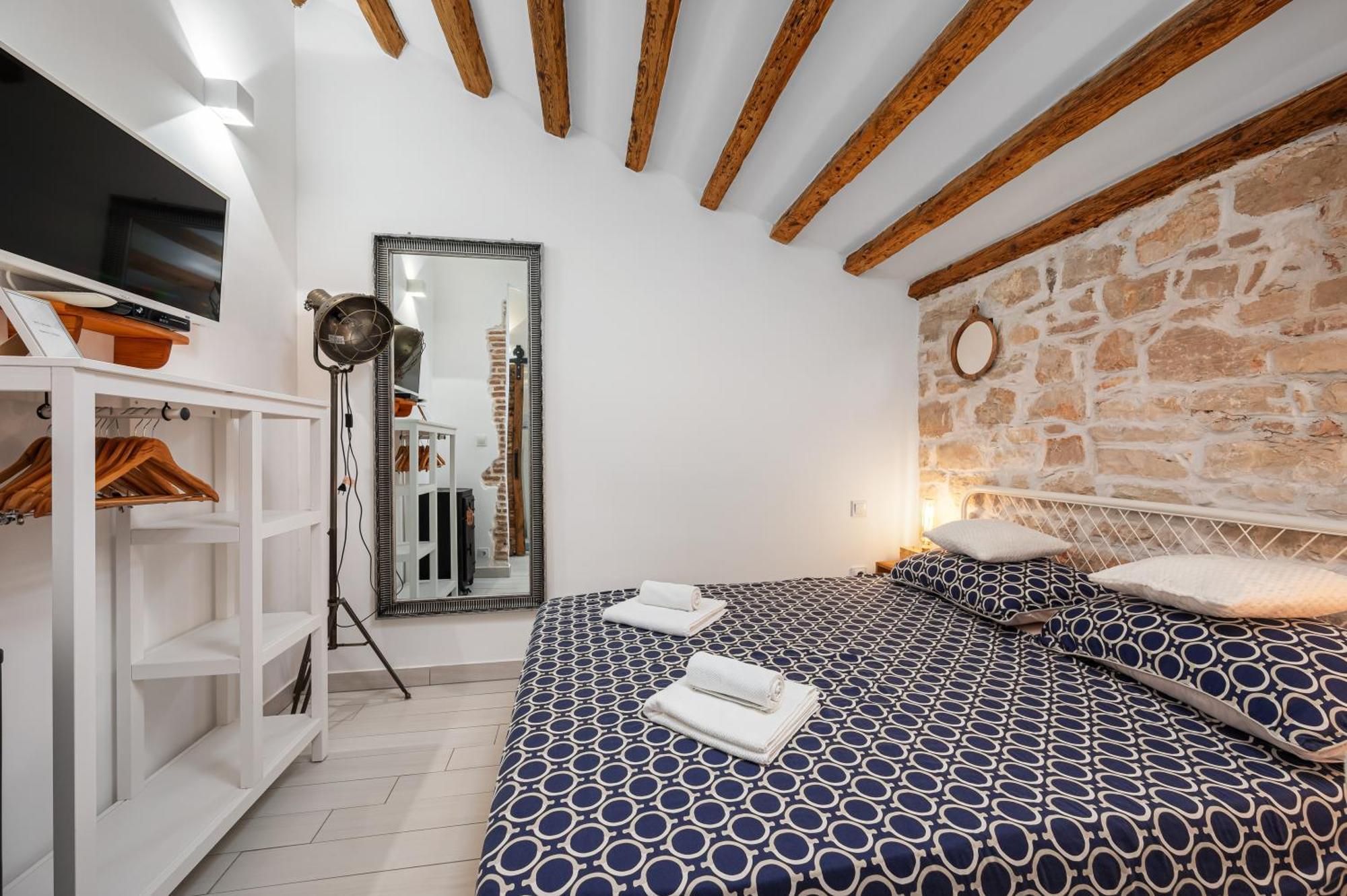 Studio Apartman Tutto Bene ロヴィニ エクステリア 写真